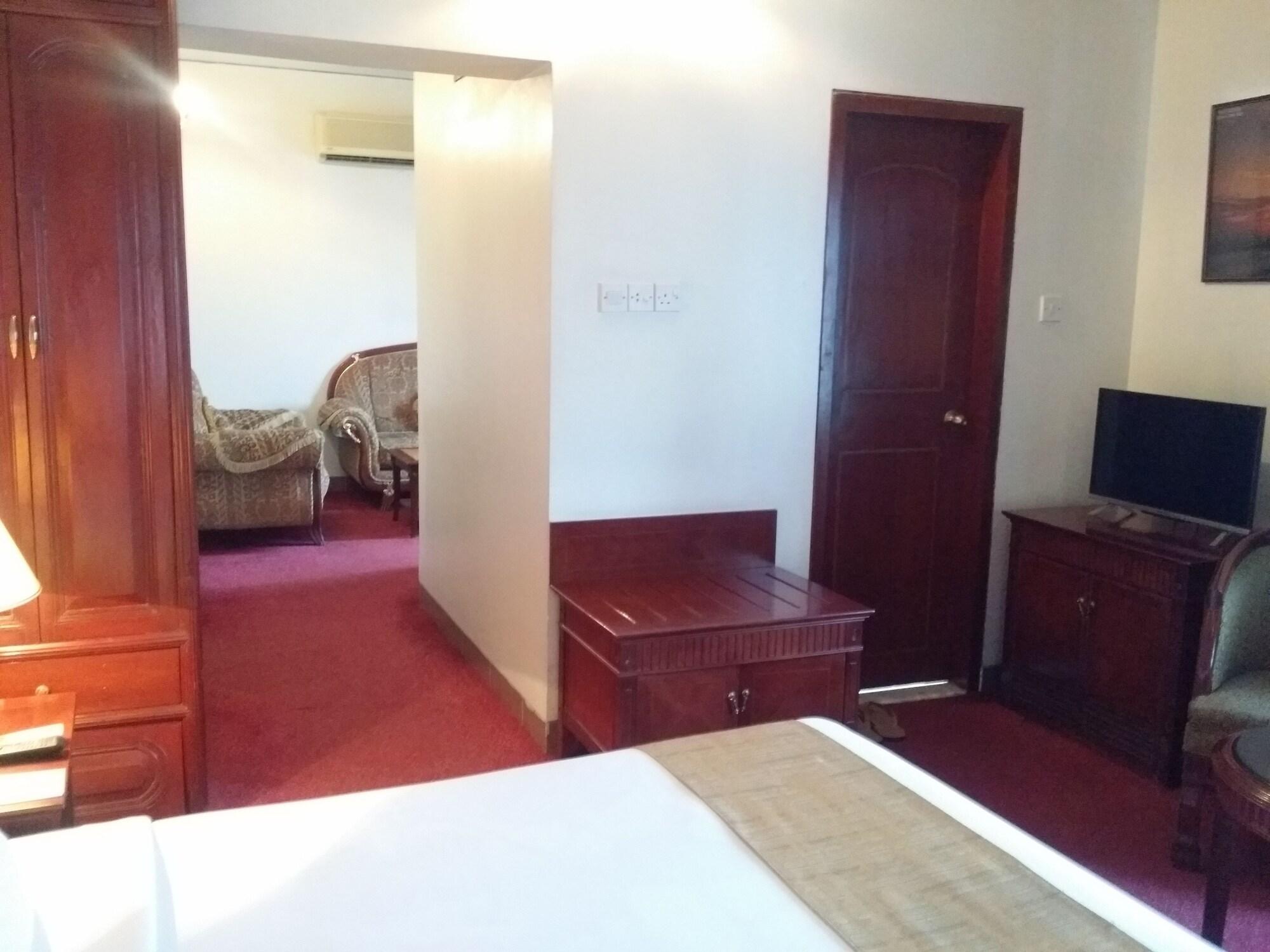 Hotel Bon Vivant Dakka Dış mekan fotoğraf